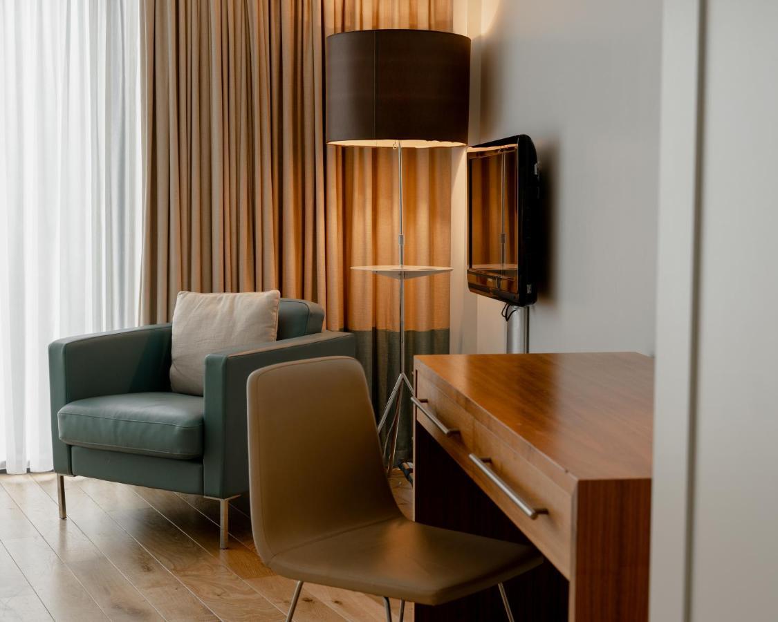 Abode Chester Bagian luar foto